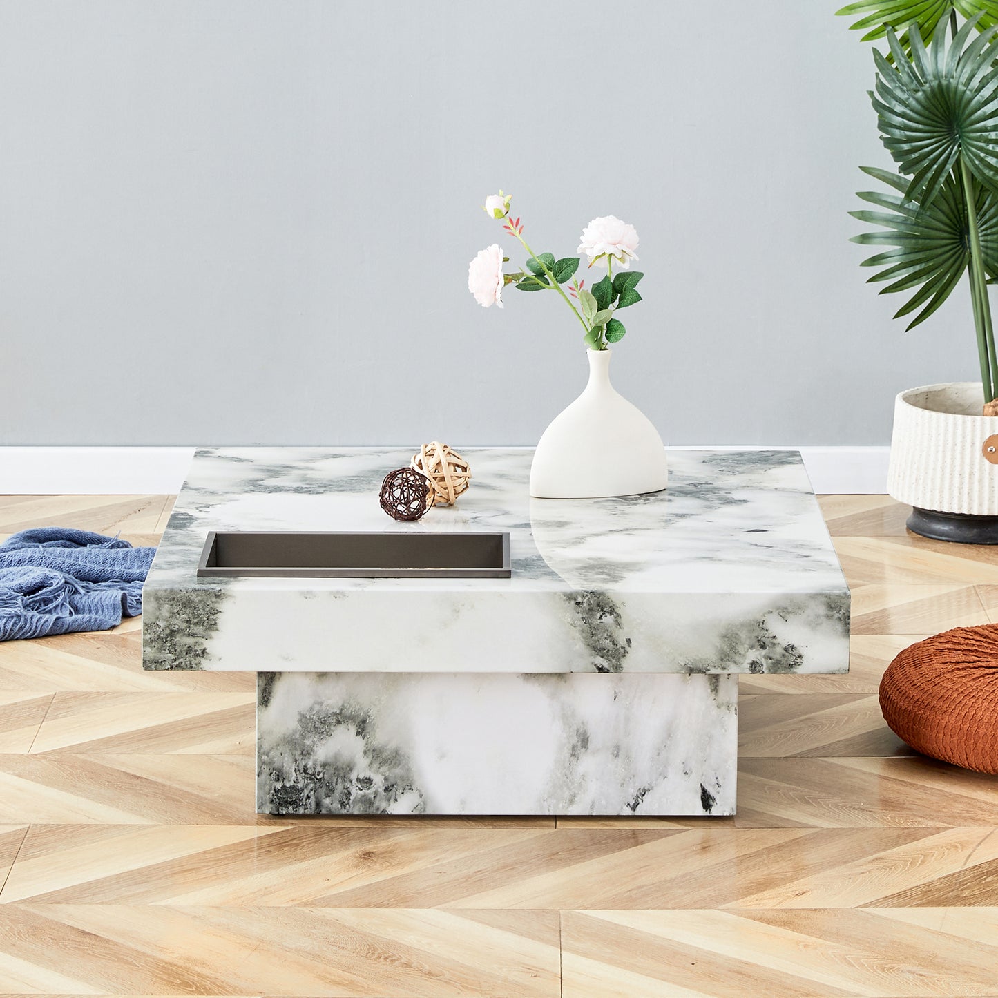 marble coffee table, white/black pattern