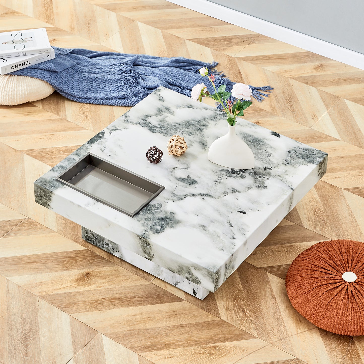 marble coffee table, white/black pattern