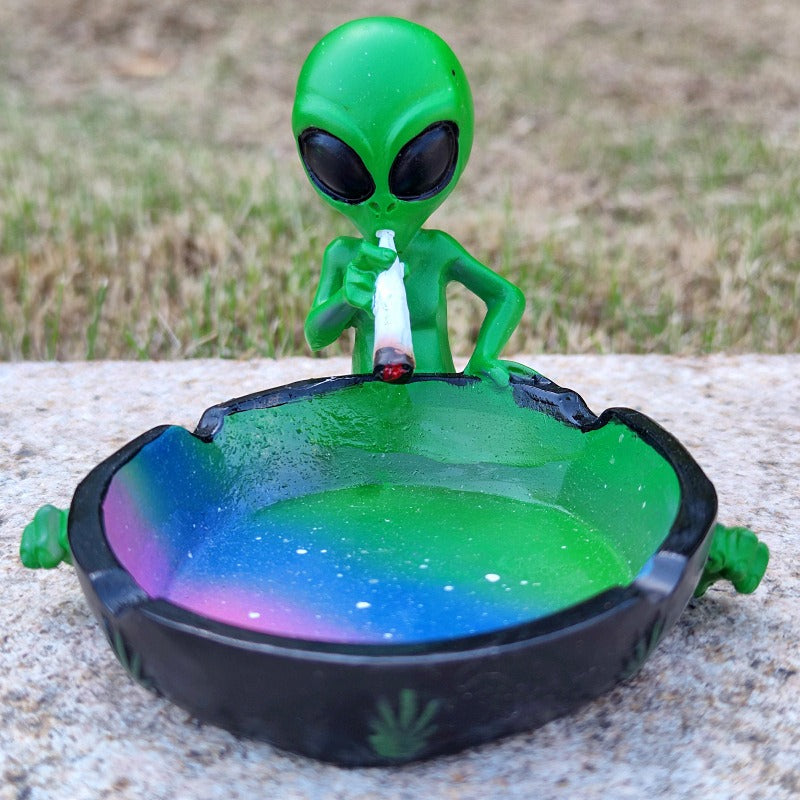 alien astronaut ashtray