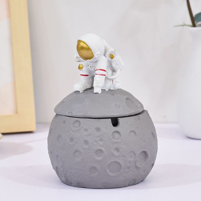 astronaut ashtray