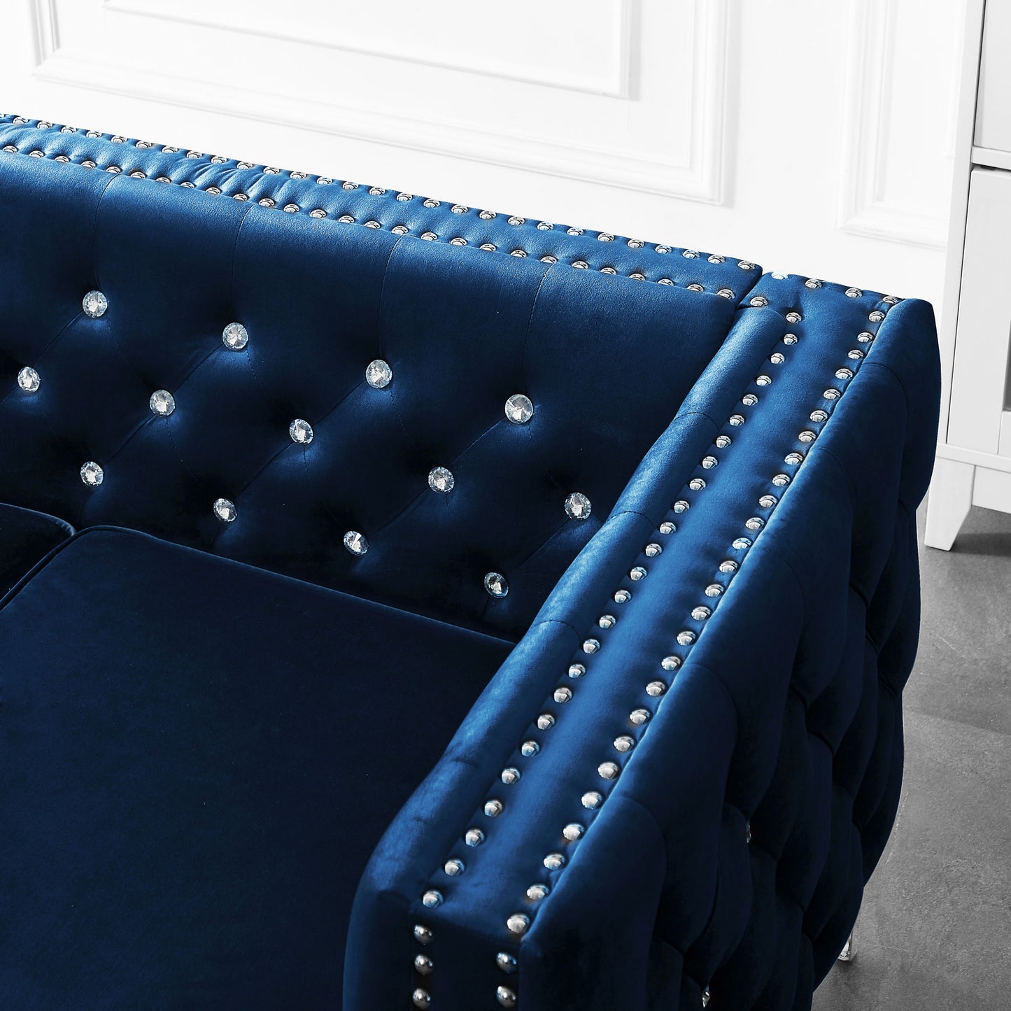 modern velvet tufted set with 2 pillows included
