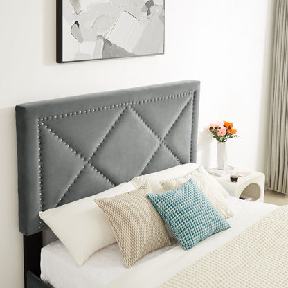 B109 Queen bed with two nightstands, + metal legs with Electroplate