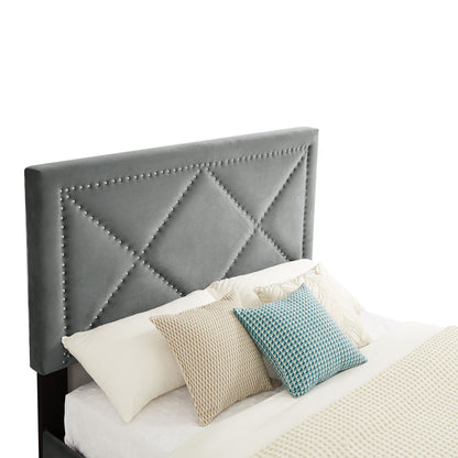 B109 Queen bed with two nightstands, + metal legs with Electroplate