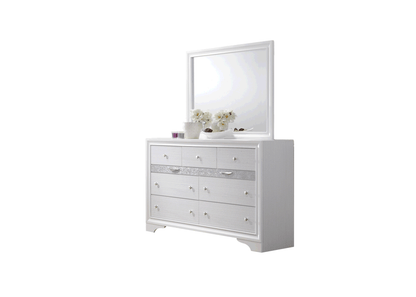 Traditional Matrix 7 Drawer Dresser in White made with Wood