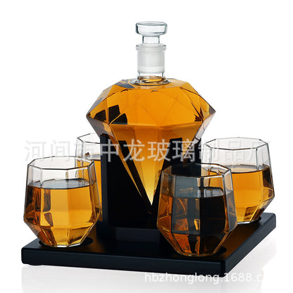 Diamond Drinking Vessel with 4 Cups – Luxury Whiskey & Wine Set